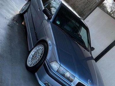 Brugt BMW 318 M Sport 115 HK (84 kW) 1993 Andere farben Sedan
