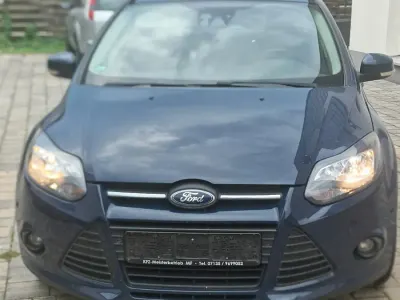 Gebraucht Ford Focus SYNC Edition 116 PS (85 kW) 2014 Blau Kombi