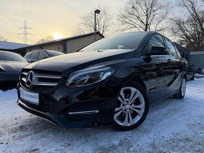 Gebraucht Mercedes B180 122 PS (89 kW) 2016 Schwarz Van / Kleinbus