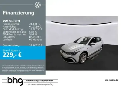 Gebraucht VW Golf VIII GTI 245 PS (180 kW) 2024 Weiß Limousine