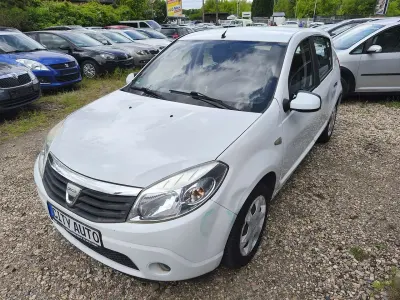 Używany Dacia Sandero Lauréate 87 KM (63 kW) 2008 Biały Hatchback