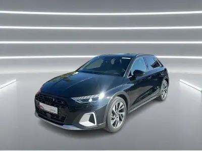 Gebraucht Audi A3 Sport 204 PS (150 kW) 2025 Mythosschwarz metallic Limousine