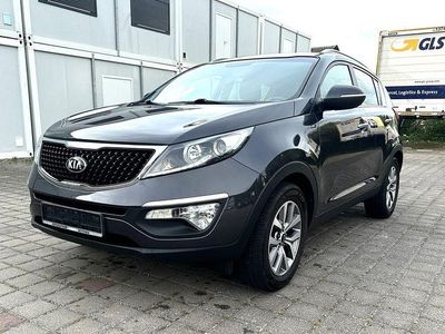 Grau Gebraucht 2015 Kia Sportage SUV | 12.999 € (Fairer Preis)