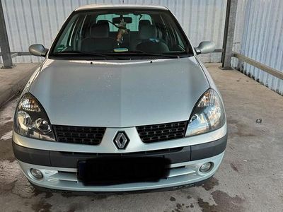 Gebraucht Renault Clio II 75 PS (55 kW) 2003 Silber Kleinwagen