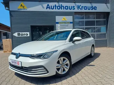 Gebraucht VW Golf VIII Life 110 PS (80 kW) 2021 Weiß Kombi