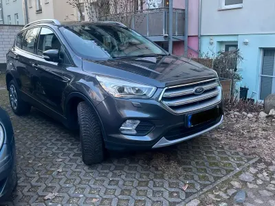 Usata Ford Kuga 120 CV (88 kW) 2018 Grigio SUV