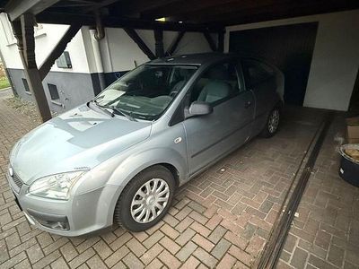 Usata Ford Focus Ambiente 75 CV (55 kW) 2005 Argento Berlina