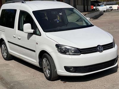 Usata VW Caddy Highline 140 CV (102 kW) 2013 Bianco Monovolume