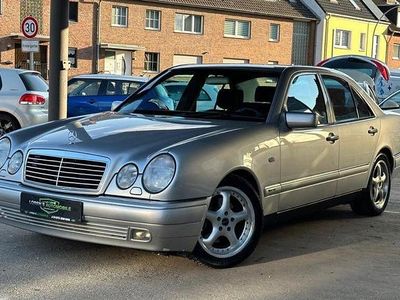 Mercedes E280