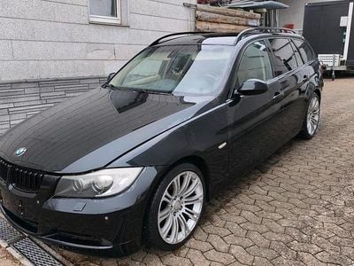 Gebraucht BMW 320 150 PS (110 kW) 2007 Schwarz Kombi