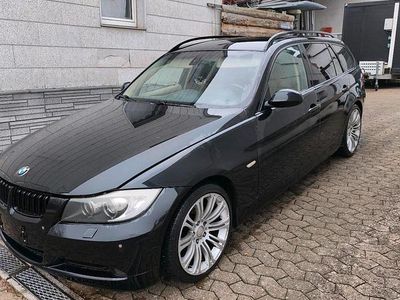 Schwarz Gebraucht 2007 BMW 320 Kombi | 2.790 € (Guter Preis)