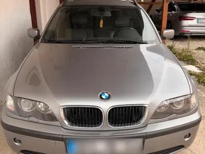 Gebraucht BMW 320 Basis 173 PS (127 kW) 2004 Silber Kombi