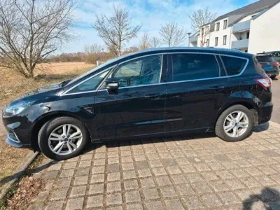 Gebraucht Ford S-MAX Titanium 150 PS (110 kW) 2021 Schwarz Van / Kleinbus