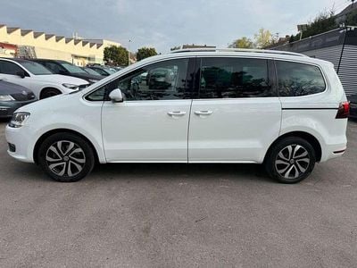 Second-hand VW Sharan Active 150 CP (110 kW) 2022 Alb Monovolum
