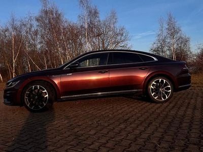 Usata VW Arteon R-line 240 CV (176 kW) 2018 Rosso Utilitaria