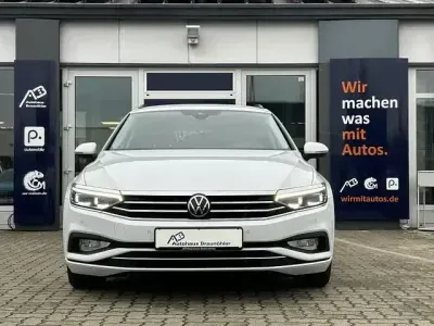 Gebraucht VW Passat Business 150 PS (110 kW) 2022 Gletscherweiß Kombi