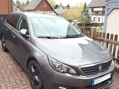 Gebraucht Peugeot 308 Allure 131 PS (96 kW) 2019 Grau Limousine