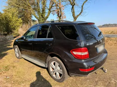 Gebraucht Mercedes ML350 272 PS (200 kW) 2010 Schwarz SUV