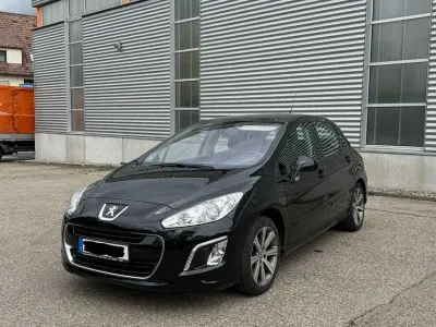 Gebraucht Peugeot 308 Active 120 PS (88 kW) 2011 Schwarz Limousine