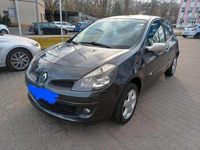 Gebraucht Renault Clio II 75 PS (55 kW) 2006 Grau Kleinwagen