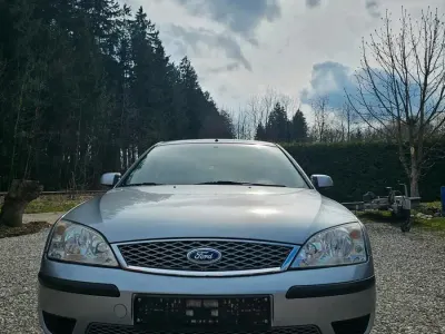 Gebraucht Ford Mondeo 110 PS (80 kW) 2005 Grau Kombi