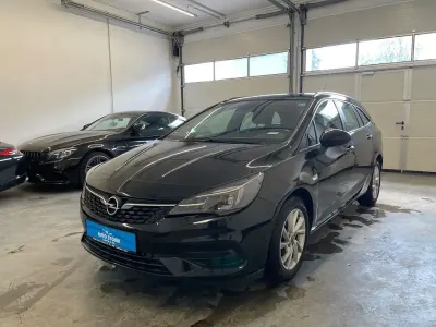 Gebraucht Opel Astra 131 PS (96 kW) 2022 Onyx schwarz Kleinwagen