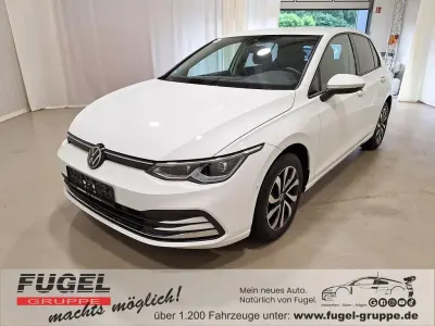 Gebraucht VW Golf VIII Active 150 PS (110 kW) 2023 Pure white Limousine