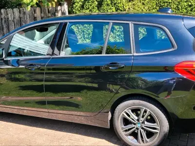 Gebraucht BMW 220 Gran Tourer 192 PS (141 kW) 2019 Schwarz Van / Kleinbus