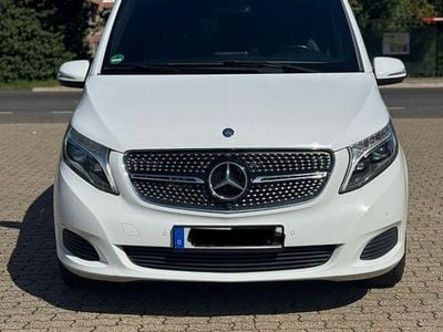 Mercedes V220