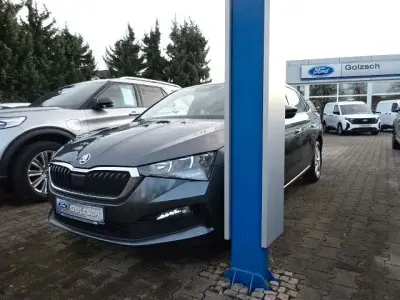 Gebraucht Skoda Scala Ambition 110 PS (80 kW) 2021 Quarzgrau metallic Kleinwagen