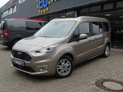 Gebraucht Ford Grand Tourneo Connect Titanium 120 PS (88 kW) 2020 Silber metallic Van / Kleinbus