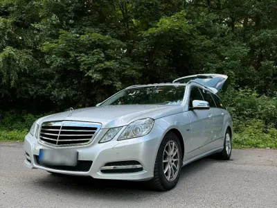 Gebraucht Mercedes 220 2011 Silber Kombi