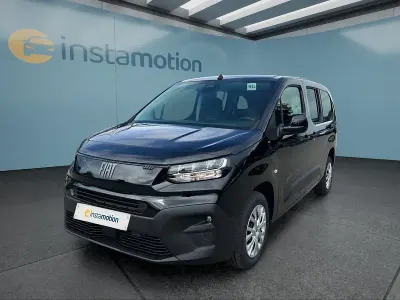 Neu Fiat Doblò 131 PS (96 kW) 2026 Schwarz Van / Kleinbus