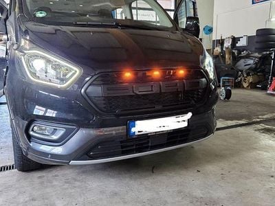 Gebraucht Ford Tourneo 170 PS (125 kW) 2023 Schwarz Van / Kleinbus