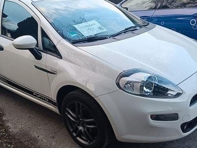 Gebraucht Fiat Punto 69 PS (50 kW) 2017 Weiß Kleinwagen