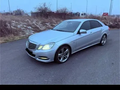 Gebraucht Mercedes E200 136 PS (100 kW) 2011 Silber Limousine