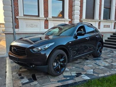Infiniti QX70