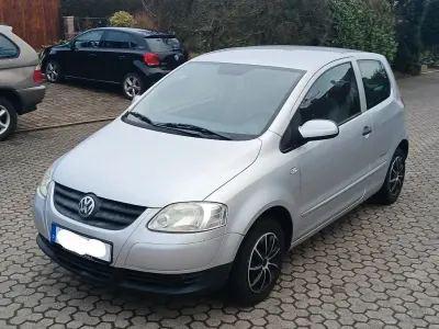 Używany VW Fox Refresh 54 KM (39 kW) 2009 Srebrny Hatchback