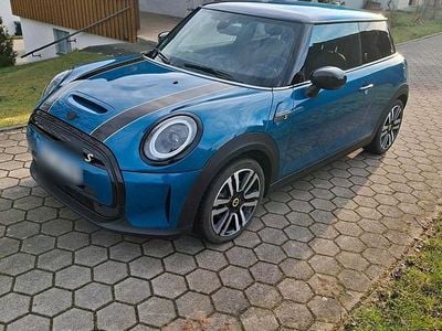 Gebraucht Mini Cooper SE 135 kW (184 PS) 2023 Blau Kleinwagen