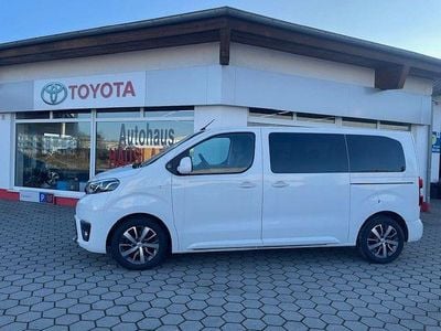 Gebraucht Toyota Proace Verso Team 144 PS (105 kW) 2022 Arctic white Kombi