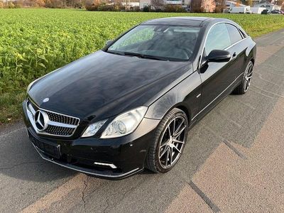Gebraucht Mercedes E350 231 PS (169 kW) 2009 Schwarz Coupé