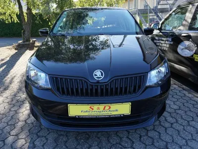 Gebraucht Skoda Fabia 60 PS (44 kW) 2018 Schwarz Limousine