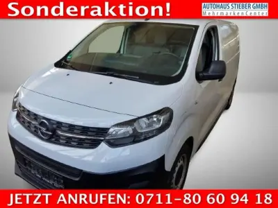 Używany Opel Vivaro 136 KM (100 kW) 2022 Biały Minivan
