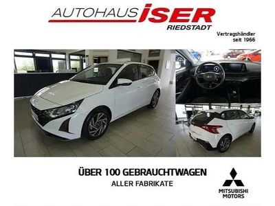 Gebraucht Hyundai i20 Trend 101 PS (74 kW) 2024 Weiß Limousine