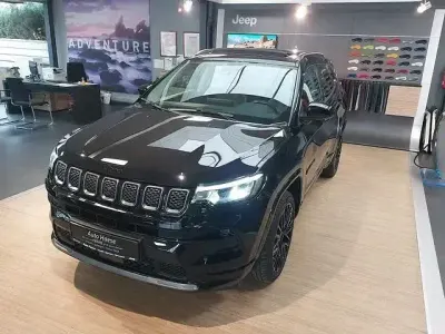 Gebraucht Jeep Compass 131 PS (96 kW) 2023 Schwarz SUV