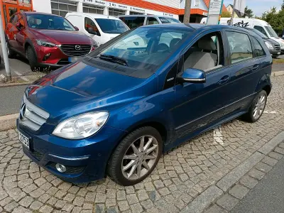 Gebraucht Mercedes B170 119 PS (87 kW) 2009 Blau Van / Kleinbus