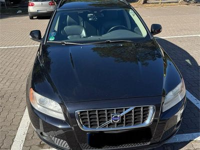 Gebraucht Volvo V70 Momentum 185 PS (136 kW) 2009 Schwarz Kombi