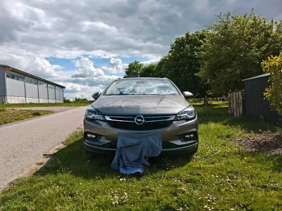 Gebraucht Opel Astra 150 PS (110 kW) 2016 Grün Kombi