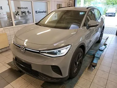 Gebraucht VW ID.4 Pro Performance 150 kW (204 PS) 2023 Mondsteingrau SUV