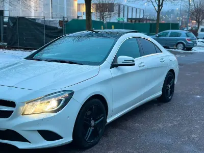 Gebraucht Mercedes CLA220 AMG line 177 PS (130 kW) 2014 Weiß Coupé